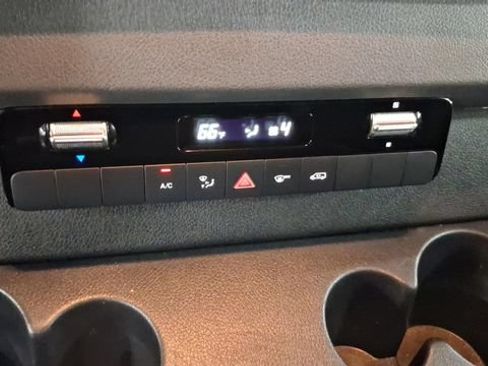Used 2024 Mercedes-Benz Sprinter 2500 image 28