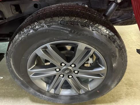 Used 2023 Ford F150 Lariat w/ Equipment Group 502A High AWD/4WD image 23