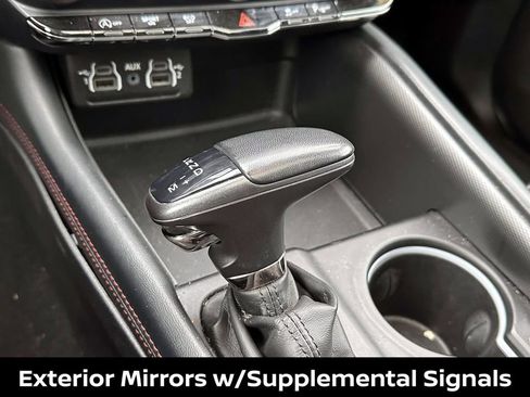 Used 2024 Dodge Durango GT image 33