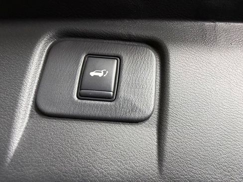 Used 2024 Nissan Murano SL FWD image 29