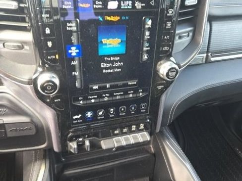Used 2020 RAM 2500 Limited AWD/4WD image 3
