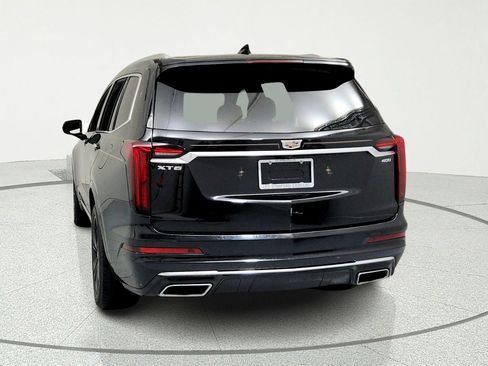 Used 2023 Cadillac XT6 Premium Luxury w/ Platinum Package FWD image 4