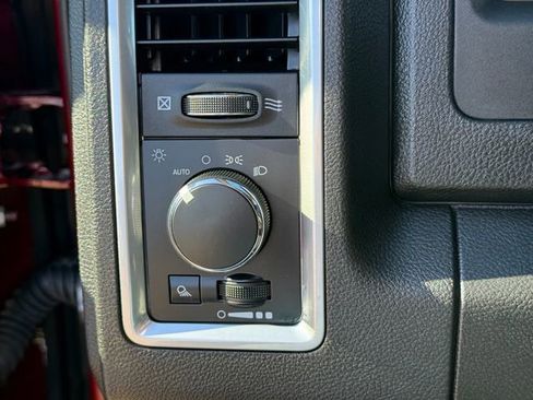 Used 2024 RAM 1500 Classic SLT image 21