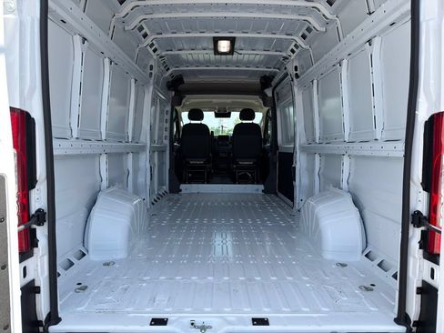 New 2026 RAM ProMaster 3500 w/ Convenience Group FWD image 26
