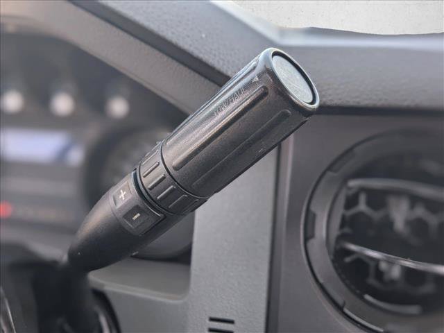 Used 2016 Ford F550 2WD Regular Cab Super Duty image 8