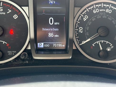 Certified 2023 Toyota Tacoma SR5 w/ Technology Package AWD/4WD image 29