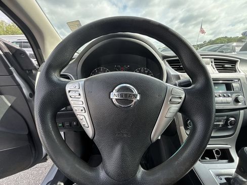 Used 2015 Nissan Sentra S FWD image 11