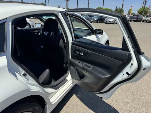 Used 2016 Nissan Altima 2.5 S w/ Power Driver Seat Package FWD image 16