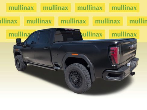 Used 2024 GMC Sierra 2500 AT4 w/ AT4 Premium Plus Package AWD/4WD image 9