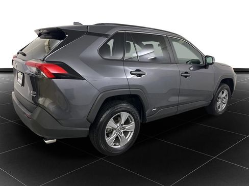 Used 2025 Toyota RAV4 XLE image 5