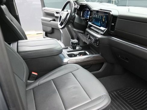Used 2024 Chevrolet Silverado 1500 LTZ w/ Technology Package AWD/4WD image 43