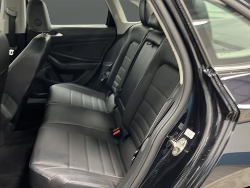 Used 2024 Volkswagen Jetta SE w/ Panoramic Sunroof Package FWD image 24