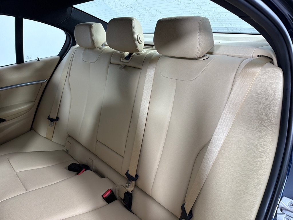Used 2016 BMW 328i Sedan w/ Driver Assistance Package RWD image 19