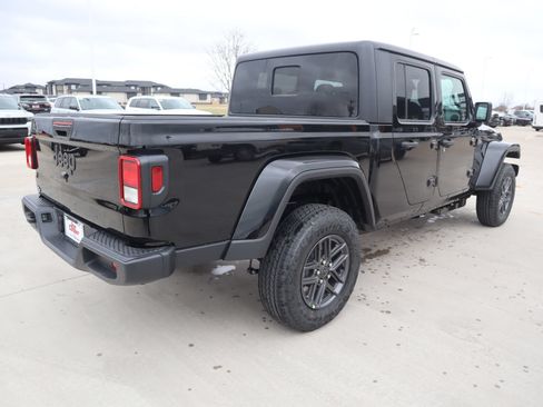 New 2026 Jeep Gladiator Sport AWD/4WD image 20