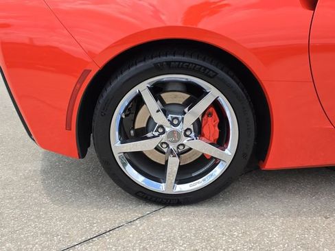 Used 2014 Chevrolet Corvette Stingray Convertible w/ 2LT Preferred Equipment Group RWD image 5