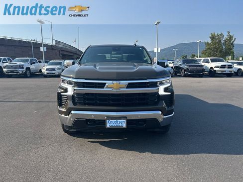 Used 2024 Chevrolet Silverado 1500 LT w/ Safety Package AWD/4WD image 2