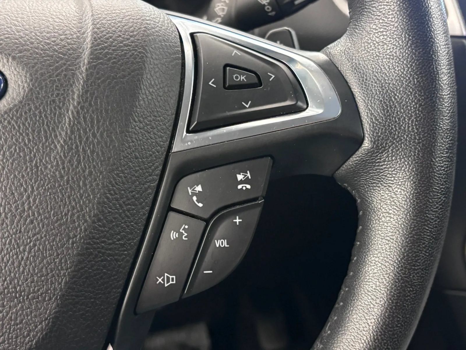 Used 2020 Ford Edge SEL w/ Convenience Package AWD/4WD image 48