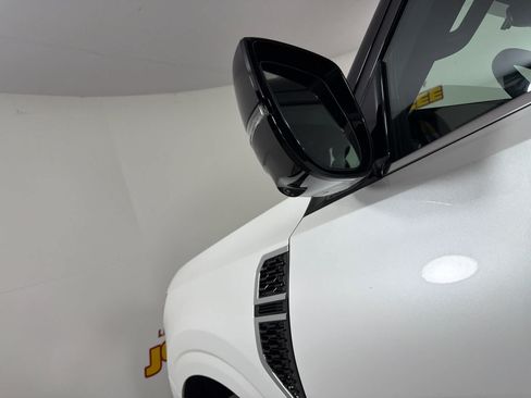 New 2026 Nissan Armada SL w/ Captain's Chari Seat Package AWD/4WD image 13