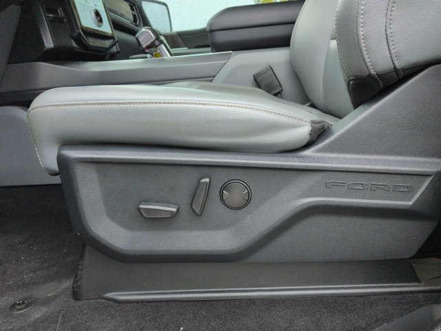 Used 2025 Ford F150 Lightning Flash AWD/4WD image 20