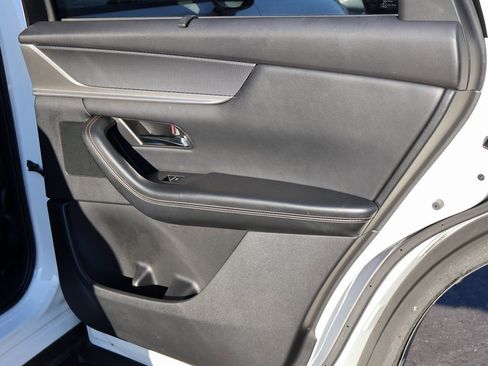 Used 2024 MAZDA CX-90 3.3 Turbo w/ Premium Package image 15