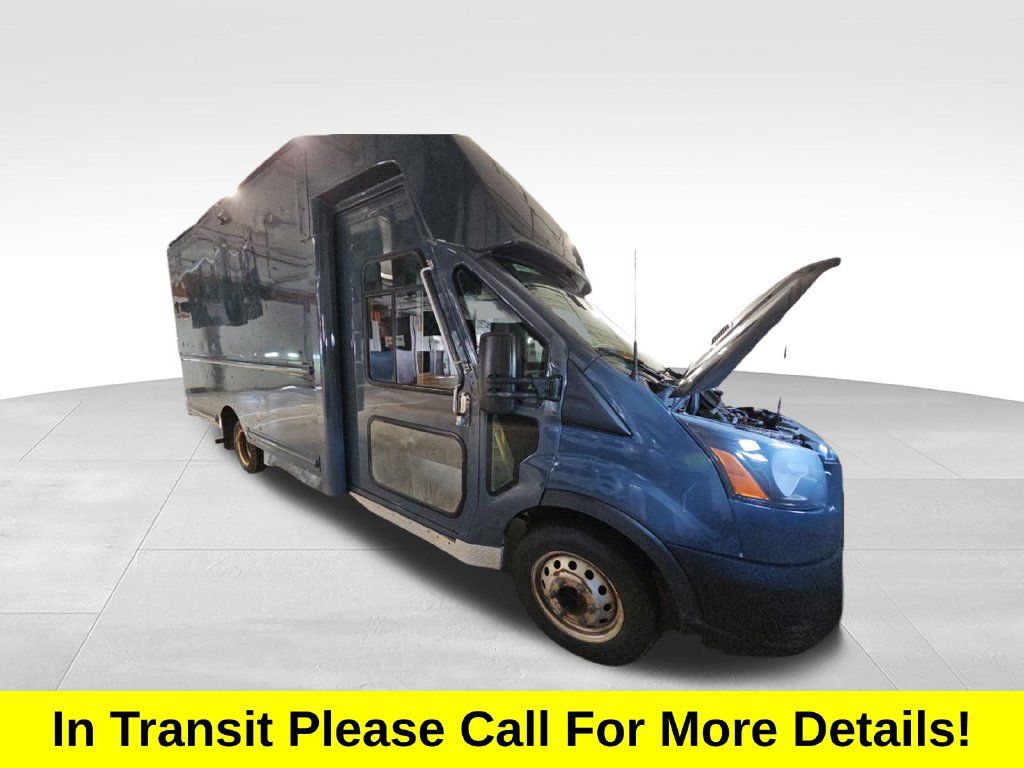 Used 2021 Ford Transit 350 DRW RWD image 2