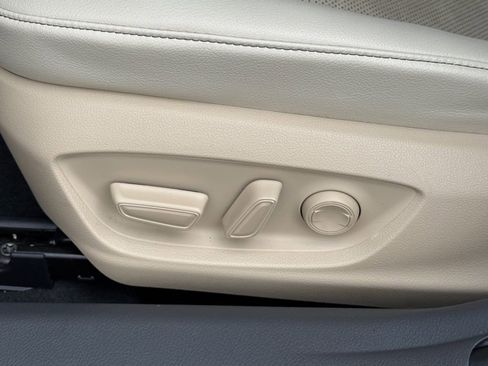 Certified 2022 Toyota Camry XLE image 20