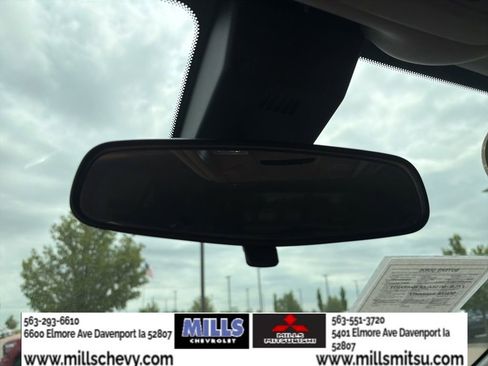 Used 2020 Chevrolet Equinox LT FWD image 16