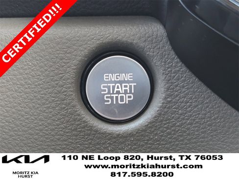 Used 2025 Kia Carnival image 23