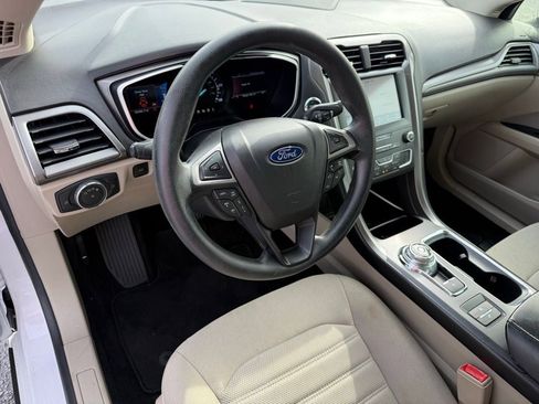 Certified 2020 Ford Fusion SE image 19