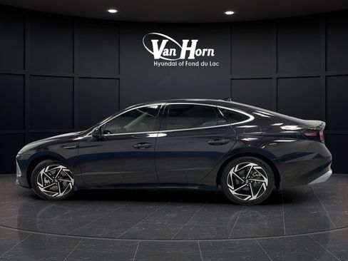 Used 2024 Hyundai Sonata SEL w/ Convenience Package FWD image 4