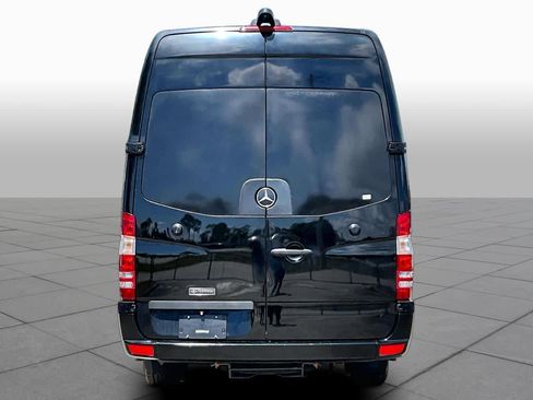 Used 2017 Mercedes-Benz Sprinter 3500 image 5