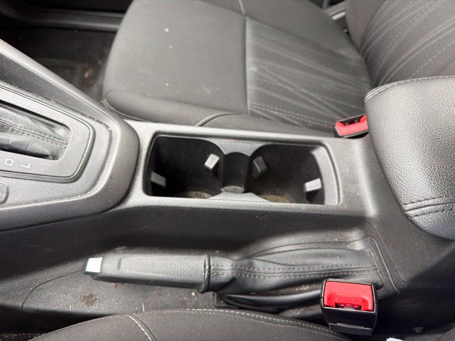 Used 2018 Ford Focus SE FWD image 28