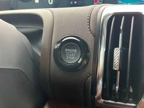 Certified 2025 Ford Expedition King Ranch image 16