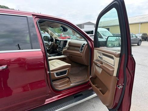 Used 2020 RAM 1500 Laramie AWD/4WD image 38