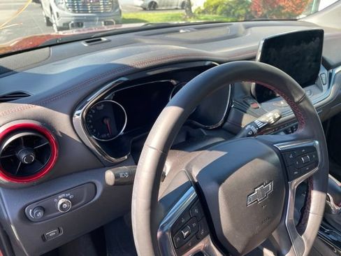 Used 2023 Chevrolet Blazer RS w/ Driver Confidence II Package FWD image 3
