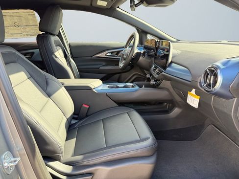 New 2026 Chevrolet Equinox EV LT FWD image 15
