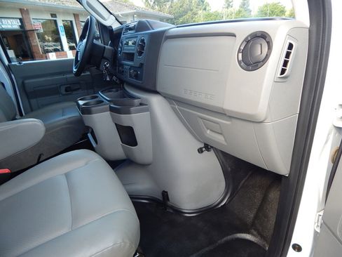 Used 2022 Ford E-450 and Econoline 450 Super Duty w/ Power Windows & Locks Group image 22