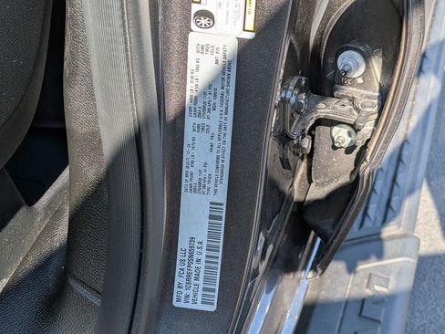 Certified 2025 RAM 1500 Big Horn RWD image 36
