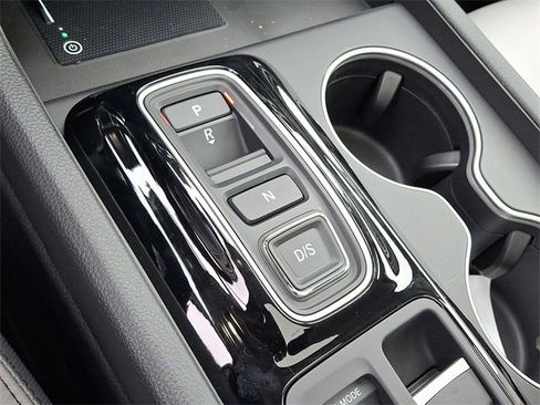 New 2025 Honda Pilot Touring image 13