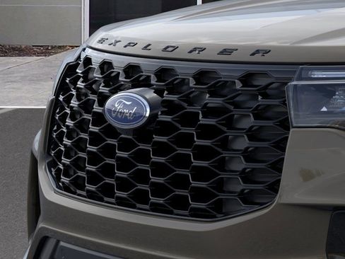 New 2026 Ford Explorer ST-Line w/ ST-Line Street Pack image 17