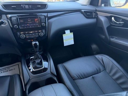 Certified 2022 Nissan Rogue Sport SL w/ Premium Package image 28