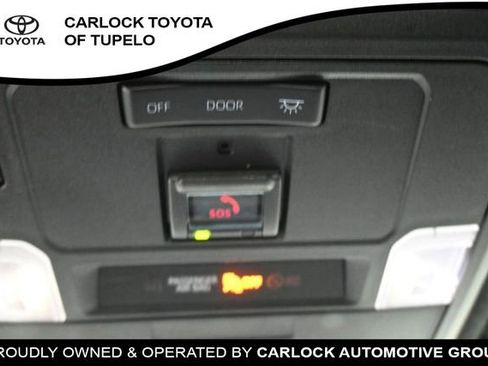 Used 2025 Toyota 4Runner SR5 AWD/4WD image 23
