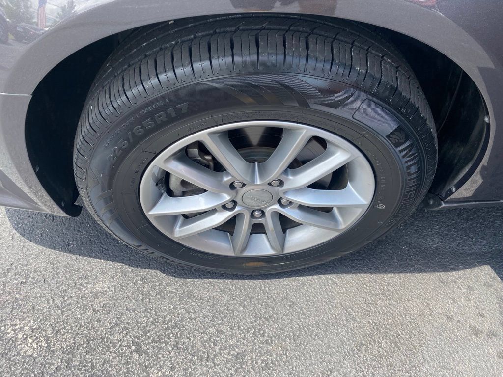 Used 2019 Dodge Grand Caravan SE FWD image 24