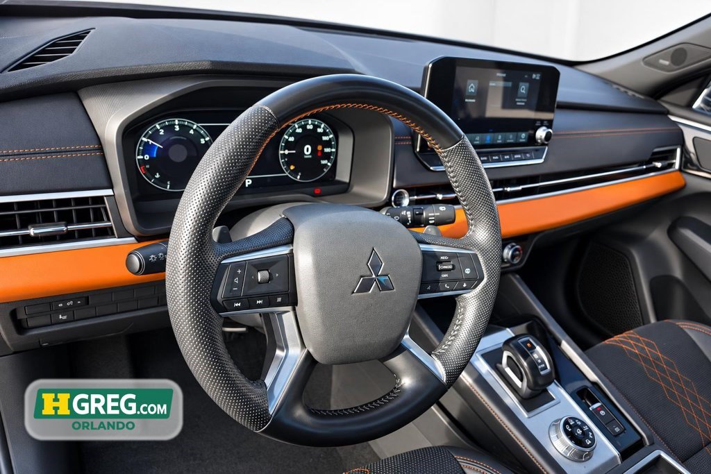 Used 2022 Mitsubishi Outlander SEL AWD/4WD image 14