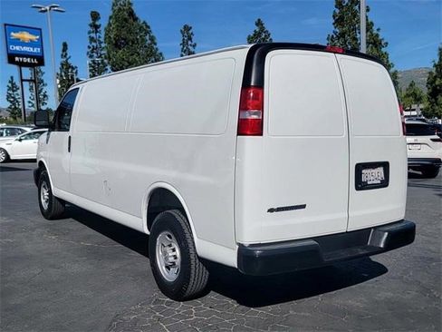 Certified 2025 Chevrolet Express 2500 Extended w/ Driver Convenience Package image 6