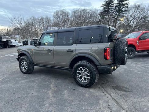 Used 2025 Ford Bronco Badlands image 7