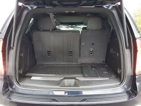 Used 2021 Chevrolet Tahoe Premier w/ Premium Package image 26