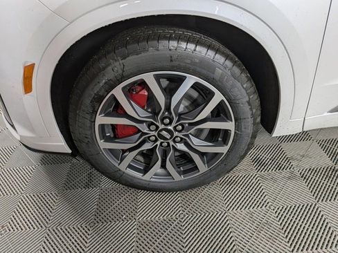 New 2025 Cadillac XT6 Sport image 38