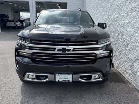 Used 2019 Chevrolet Silverado 1500 High Country w/ Technology Package image 5