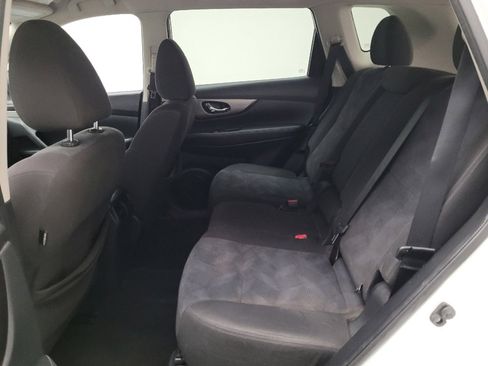 Used 2016 Nissan Rogue SV image 18